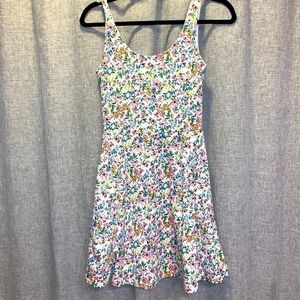 𝅺*Women’s Divided floral skater dress size 4